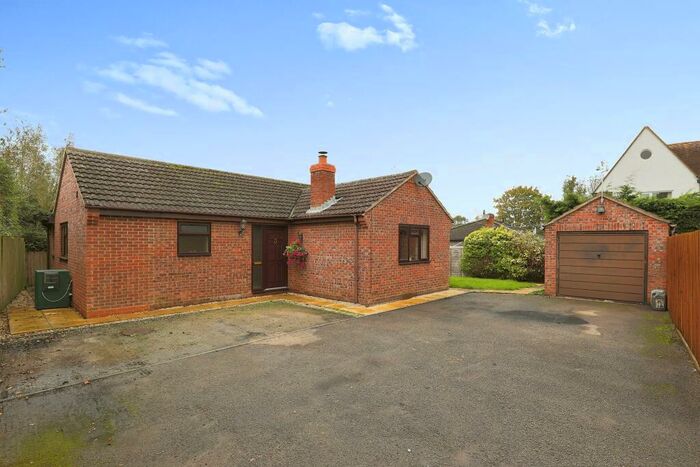 2 Bedroom Bungalow For Sale In Blacksmiths Close, Beckford, Tewkesbury, Worcestershire, GL20