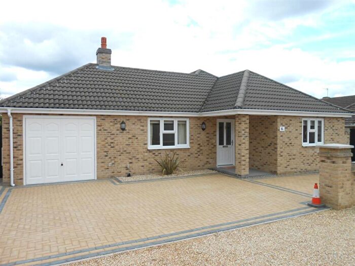 4 Bedroom Detached Bungalow To Rent In Hall Barn Road, Isleham, CB7