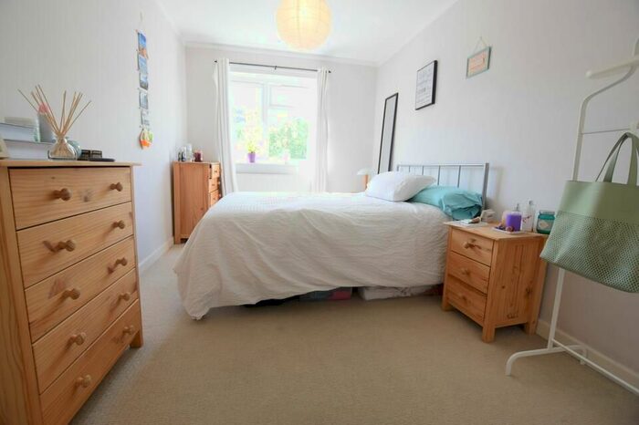 2 Bedroom Flat To Rent In South Island Place, London, SW9