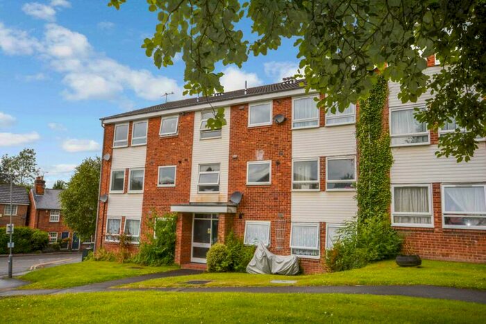2 Bedroom Apartment To Rent In Gordon Road, Chesham, HP5