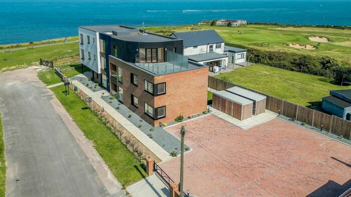 2 Bedroom Flat For Sale In Ocean View, Fitzroy Avenue, Broadstairs, Kent, CT10