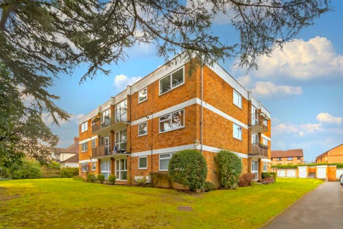 2 Bedroom Apartment To Rent In Haven Lodge, Village Road, EN1