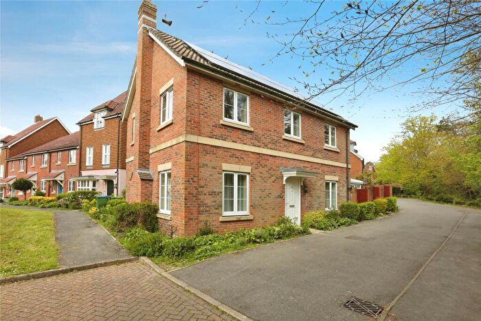 3 Bedroom Detached House For Sale In Mountbatten Drive, Sarisbury Green, Southampton, Hampshire, SO31