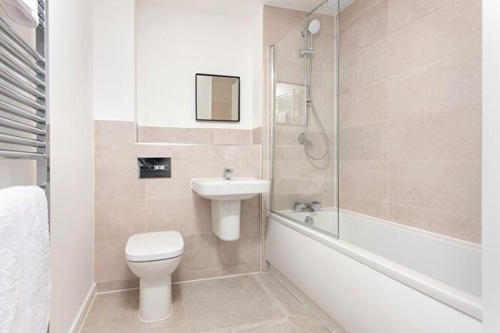 5 Bedroom Semi-Detached House For Sale In Thame, Oxfordshire, OX9