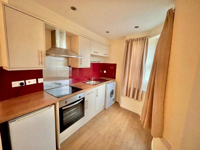 1 Bedroom Flat To Rent In Windway Road, Cardiff, CF5