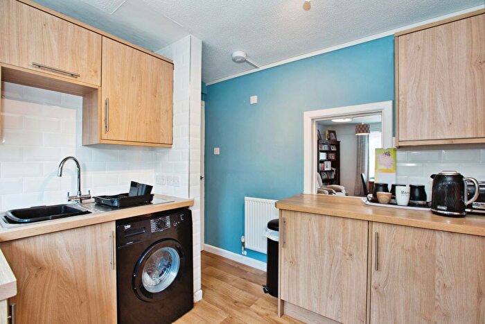 2 Bedroom Flat For Sale In Taranto Hill, Ilchester, Somerset, BA22