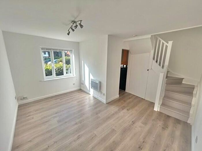 1 Bedroom Maisonette To Rent In Copperfields, Basildon, SS15