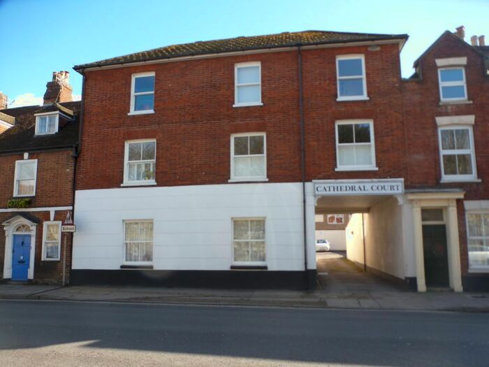 1 Bedroom Flat To Rent In Cathedral Court, Salisbury, SP1