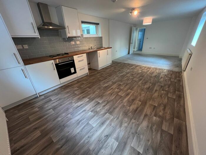 2 Bedroom Flat To Rent In Bean Road, Greenhithe, DA9