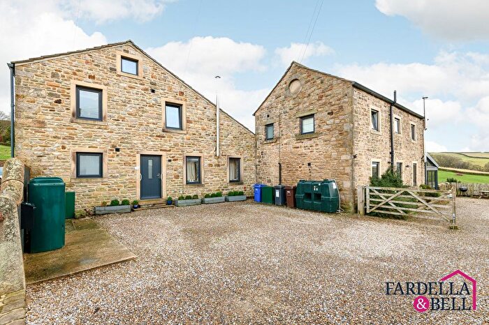 5 Bedroom Barn Conversion For Sale In Cob Lane, Kelbrook, BB18