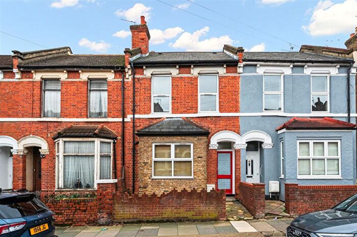 3 Bedroom Property For Sale In Wendover Road, London, NW10