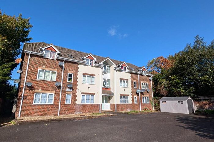 1 Bedroom Flat To Rent In , SO15