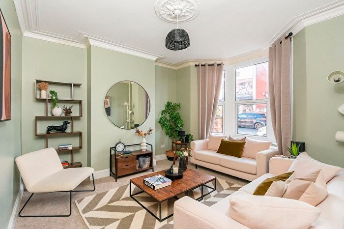 3 Bedroom Terraced House For Sale In Robertson Road, Easton, BS5