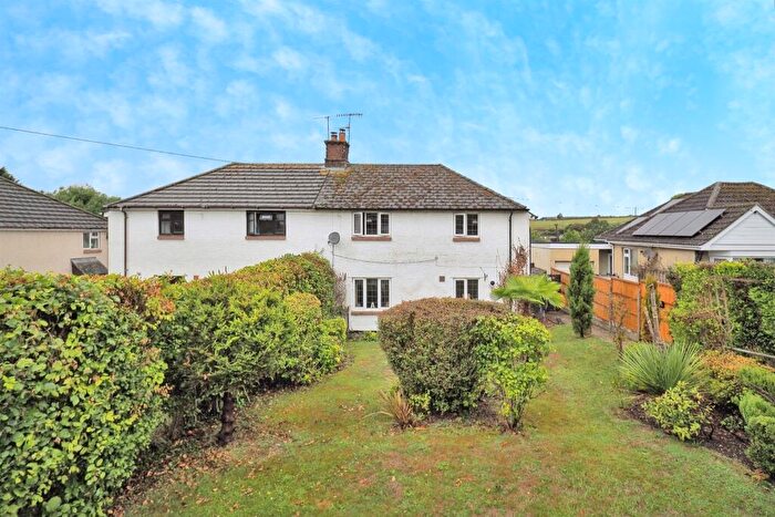 4 Bedroom Semi-Detached House For Sale In Horefield, Porton, Salisbury, SP4