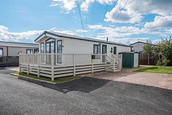 2 Bedroom Park Home For Sale In Norton Park, Tewkesbury Road, Norton, Gloucester, GL2