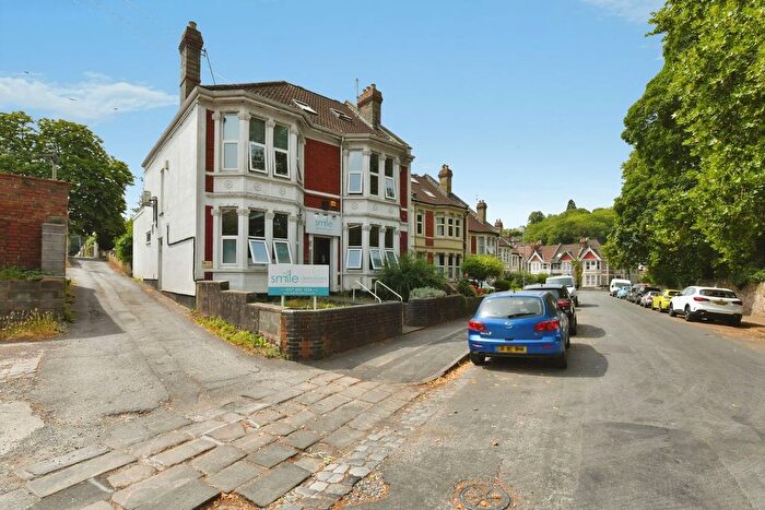 4 Bedroom Maisonette For Sale In Kings Road, Brislington, Bristol, BS4