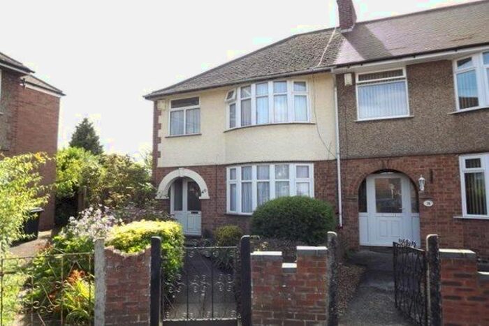 3 Bedroom End Of Terrace House To Rent In Lyncroft Way, Northampton, NN2