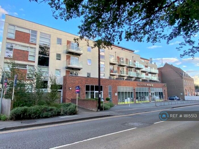 2 Bedroom Flat To Rent In Chesham Road, Amersham, HP6