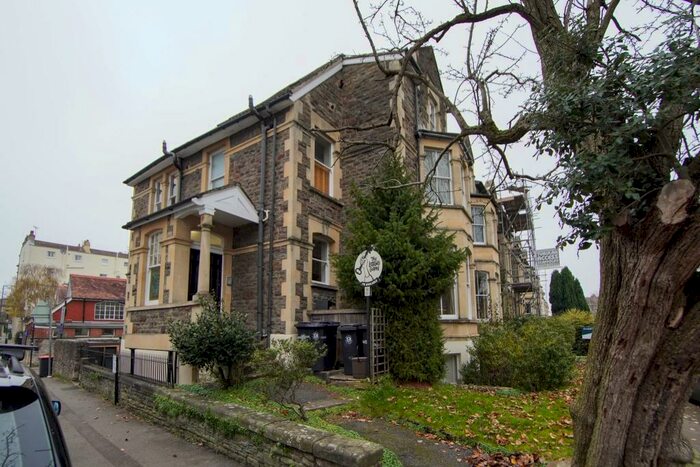 2 Bedroom Flat To Rent In Royal Park, Clifton, Bristol, BS8