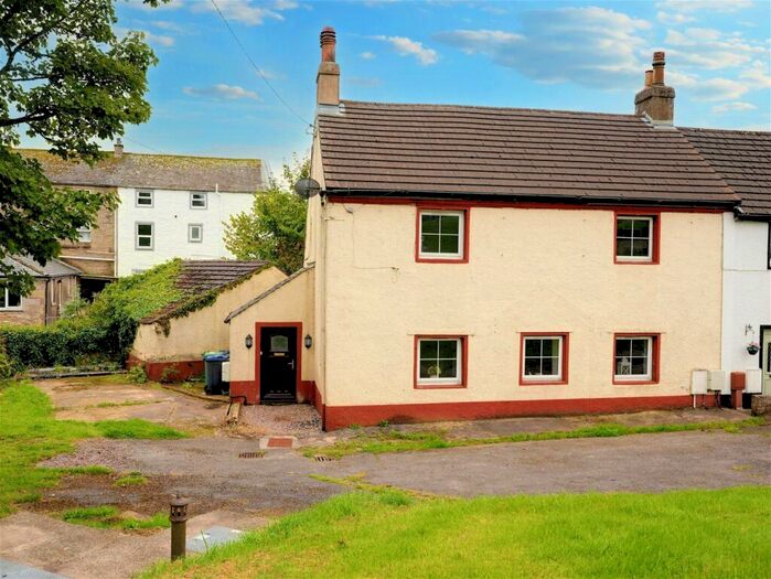 4 Bedroom Semi-Detached House For Sale In Branthwaite, Workington, CA14