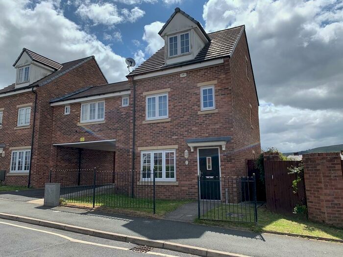 3 Bedroom Town House To Rent In Gifford Way, Woodlands Park, Darwen, BB3