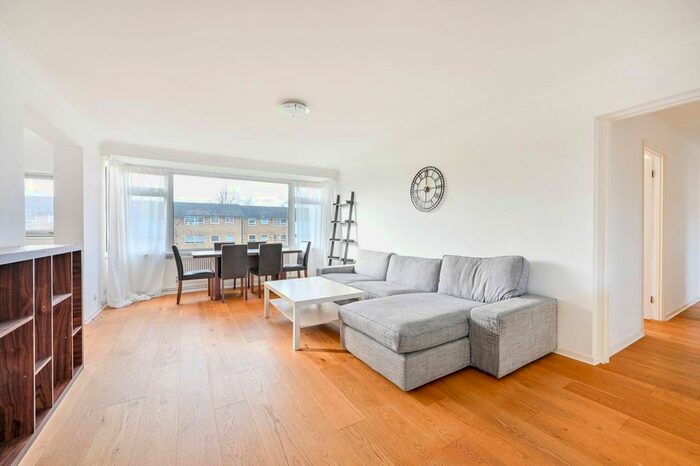 3 Bedroom Flat To Rent In The Shimmings, Boxgrove Road, Guildford, GU1