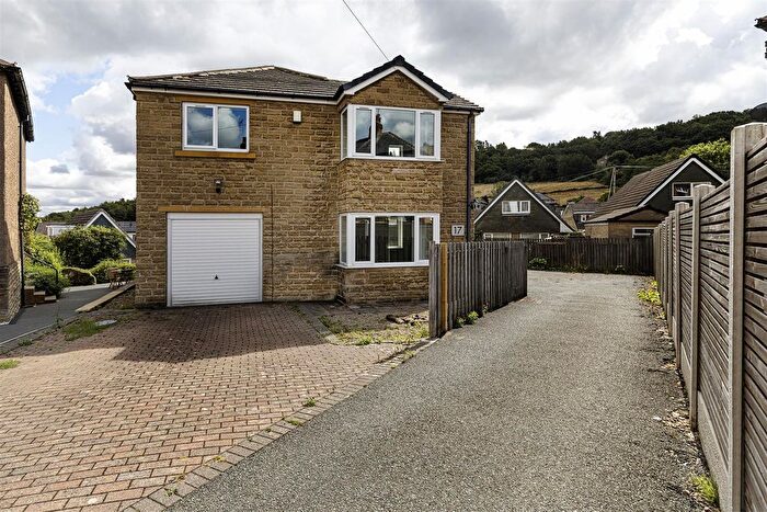 4 Bedroom Detached House For Sale In Warneford Rise, Cowlersley, Huddersfield, HD4
