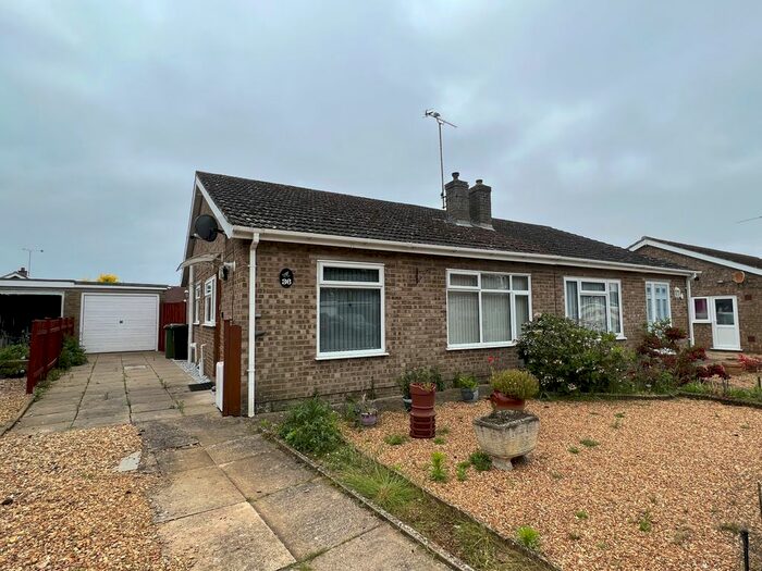 2 Bedroom Semi-Detached Bungalow To Rent In Shelduck Drive, Snettisham, King's Lynn, PE31