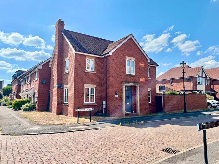 4 Bedroom Detached House For Sale In Newbury Drive, Stratford-Upon-Avon, Warwickshire, CV37