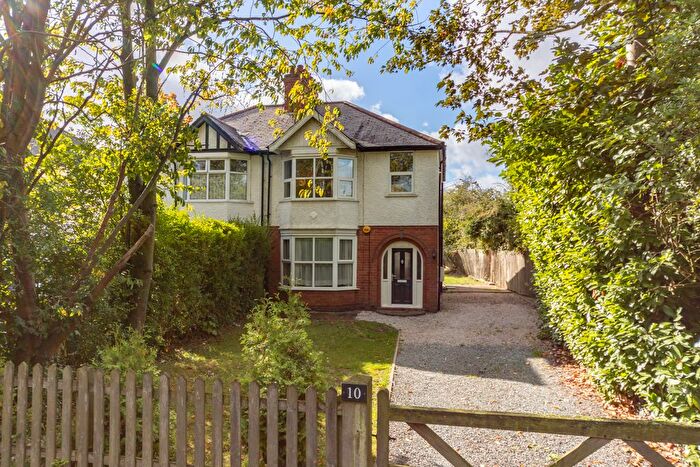 3 Bedroom Semi-Detached House To Rent In Greenhill Road, Coalville, LE67