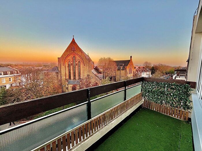 2 Bedroom Flat To Rent In Woodhouse Road, London, E11