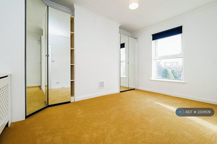 1 Bedroom Semi-Detached House To Rent In Selwyn Road, London, E13