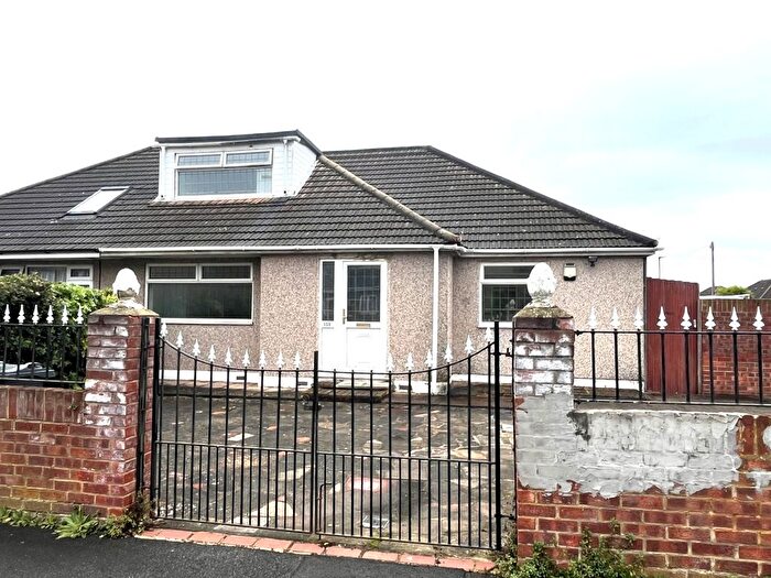 4 Bedroom Semi-Detached Bungalow To Rent In Bedfont Close, Feltham, TW14