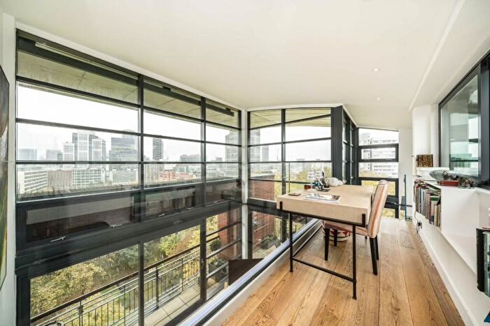 2 Bedroom Flat To Rent In City Road, London, EC1Y
