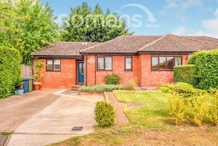 3 Bedroom Bungalow To Rent In Dane Close, Amersham, HP7