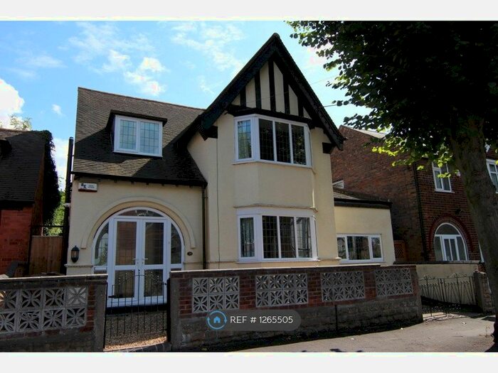 5 Bedroom Detached House To Rent In Rolleston Drive, Nottingham NG7