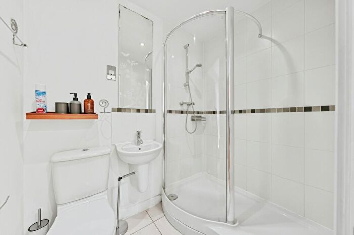 2 Bedroom Apartment To Rent In Coral Apartments, Royal Victoria Dock, Lonodn, E16