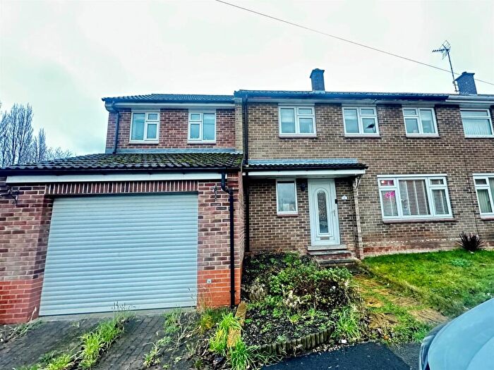 4 Bedroom Semi Detached House For Sale In St. Marys Close, Arnold, Nottingham, NG5