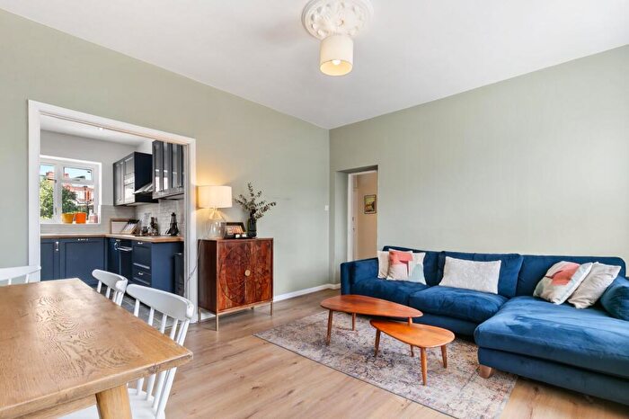 2 Bedroom Flat To Rent In Liverpool Road, Islington Central, N1