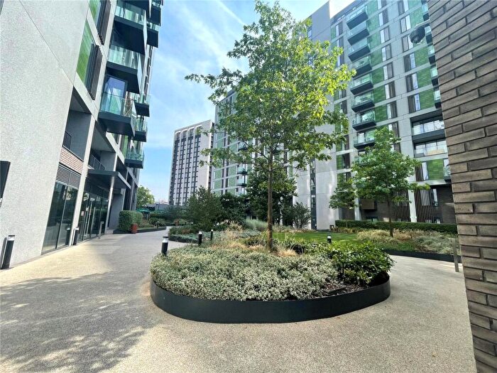 2 Bedroom Apartment To Rent In Bury Street, Salford, M3