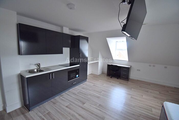 1 Bedroom Flat To Rent In Block B, Charndon Close, Reading, RG2