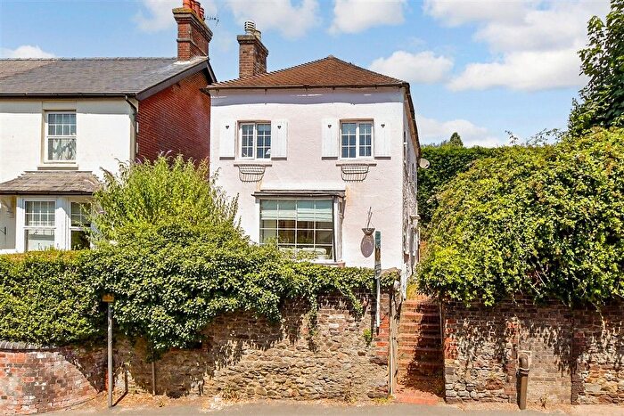 3 Bedroom Property For Sale In Lower Street, Pulborough, West Sussex, RH20
