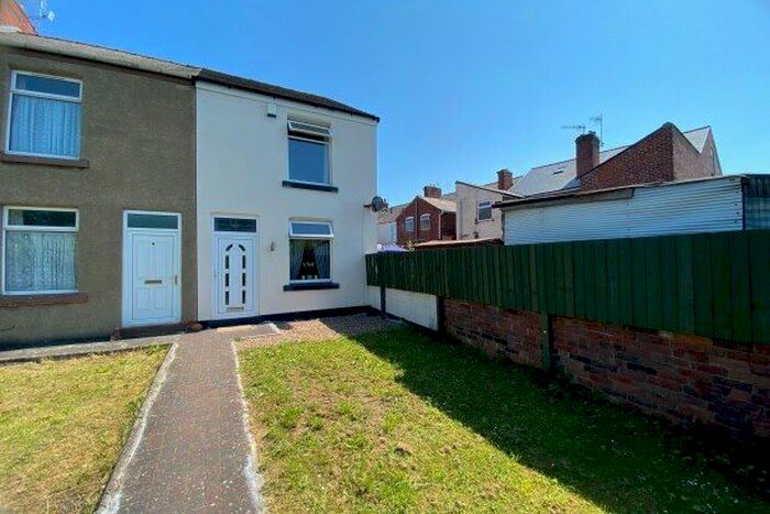 2 Bedroom End Of Terrace House To Rent In Hasland Road, Chesterfield, S41