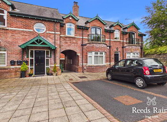 3 Bedroom Apartment / Flats For Sale In Apt, Wapping Lane, Hillsborough, BT26