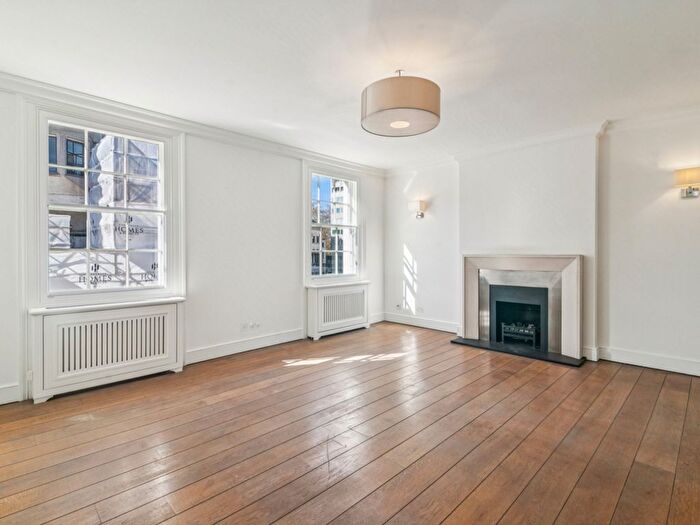 2 Bedroom Flat To Rent In William Street, London, SW1X