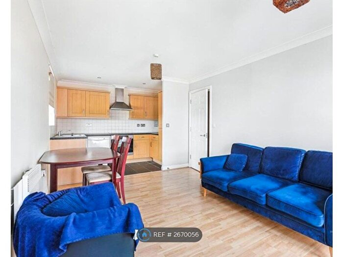 2 Bedroom Flat To Rent In Mill Court, Harlow, CM20