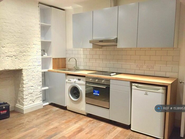 1 Bedroom Flat To Rent In Nelson Road, London, N8