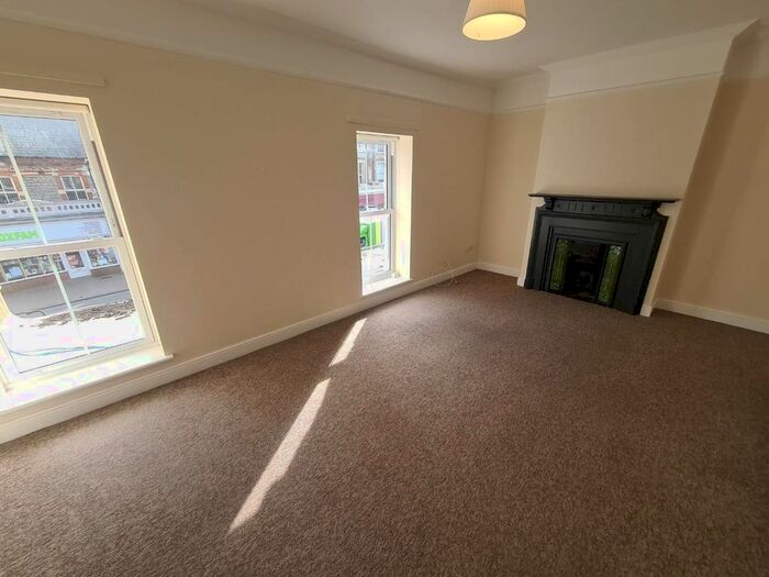 2 Bedroom Flat To Rent In Ludlow Lane, Penarth, CF64