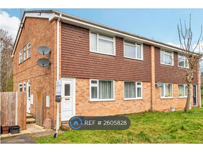 2 Bedroom Maisonette To Rent In Cherwell Gardens, Chandler's Ford, Eastleigh, SO53