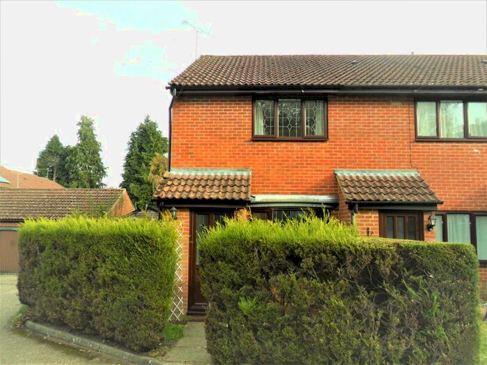 2 Bedroom End Of Terrace House To Rent In Ashbury Road, Bordon, GU35
